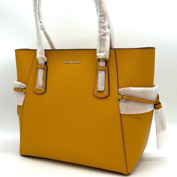 Michael Kors Voyager EW Tote Bag Leather Marigold - Picture 3 of 9